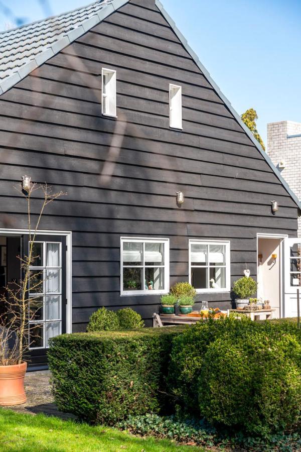 D'Ouwe Stal Bed & Breakfast Axel Eksteriør bilde